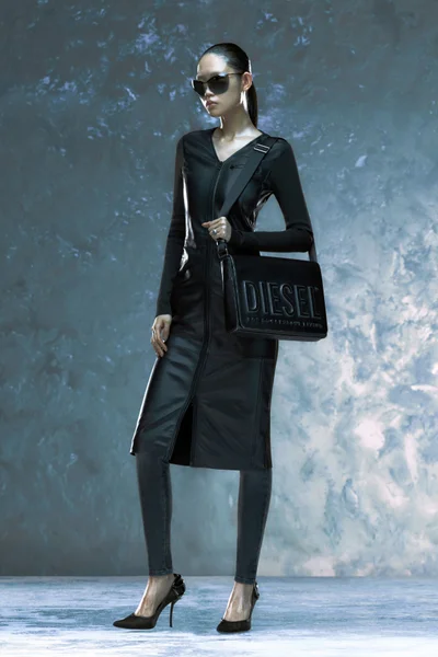 Look 3